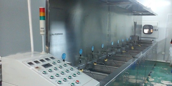 水基超声波清洗剂的原理、优势以及在不同行业中的应用